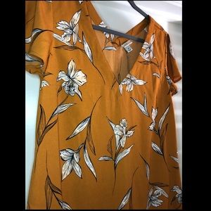 Cute mustard dress with pockets